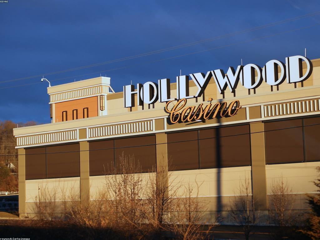 ហ្គេមភ្នាល់ថ្មី: ការផ្លាស់ប្តូរស្លាបព្រិលនៃការលេង