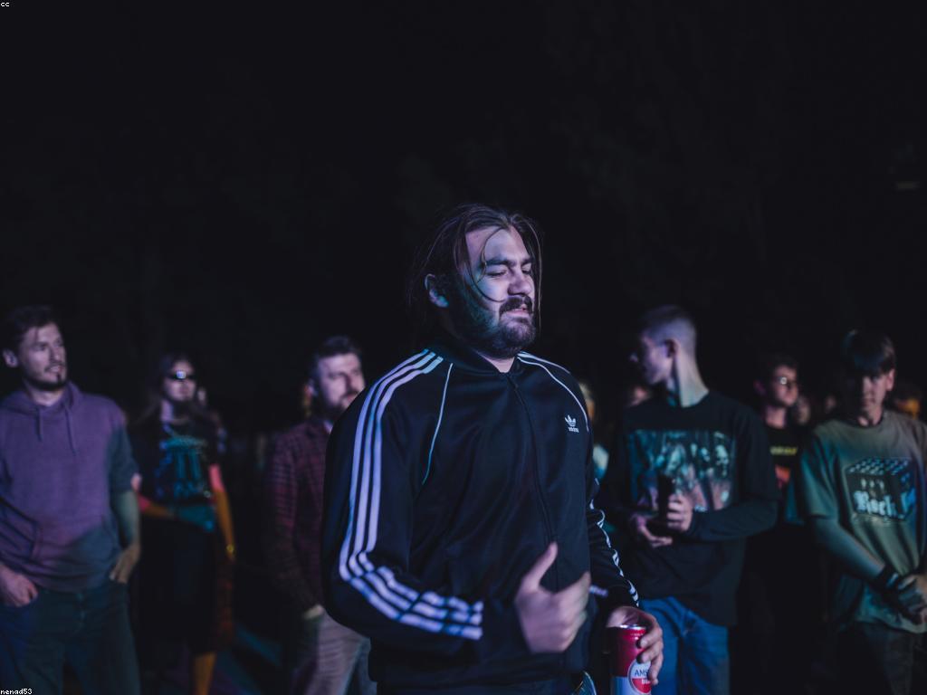 ត្រឹមត្រូវនៃព្រឹត្តិការណ៍ពេញនិយមក្នុងសង្គមសម័យថ្មី